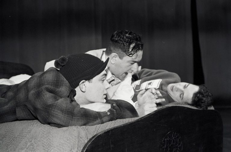 david whittworth west yorkshire playhouse death of a salesman Jude Law in Death of a Salesman with Ken Scott and James Purfoy